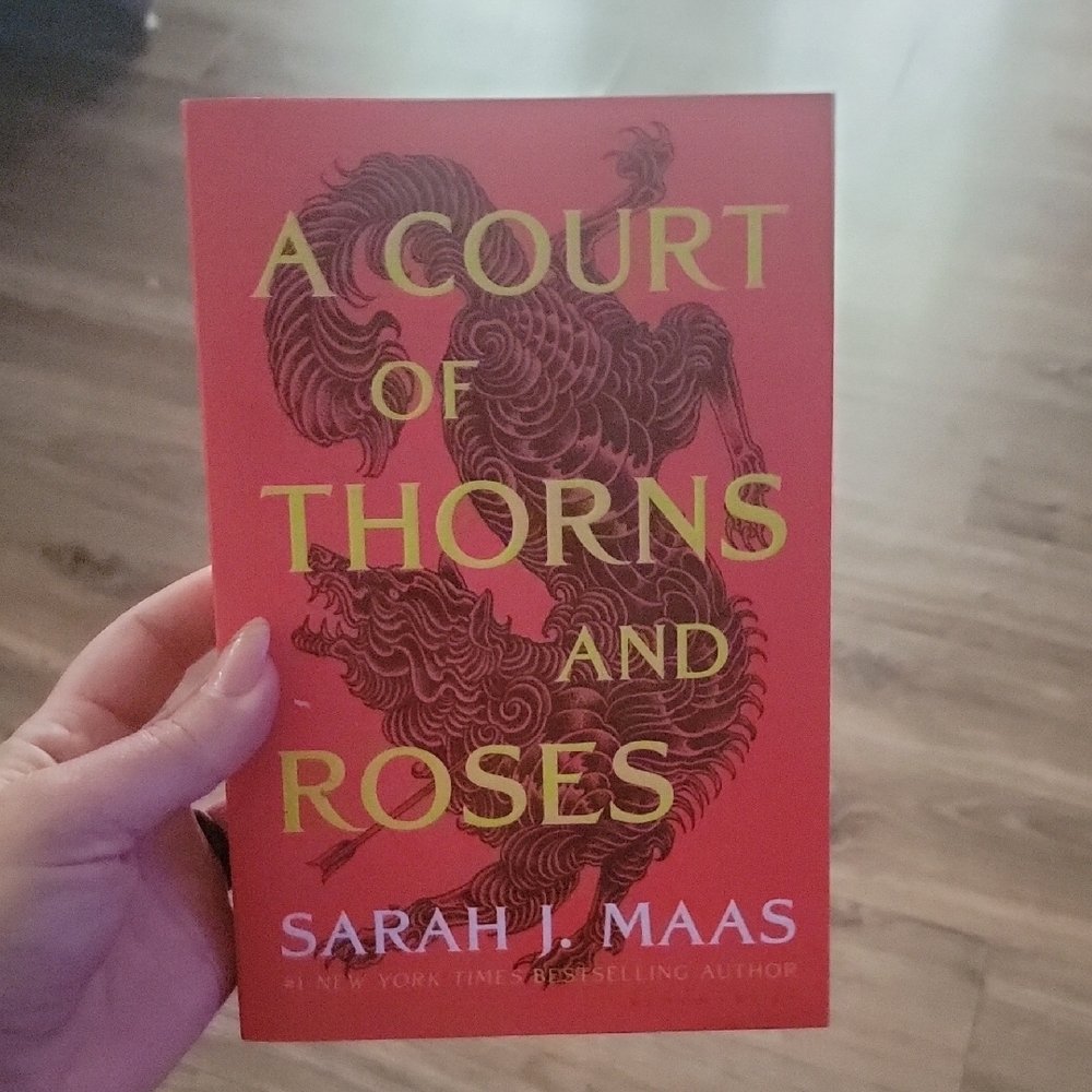 A Court of Thorns and Roses Book